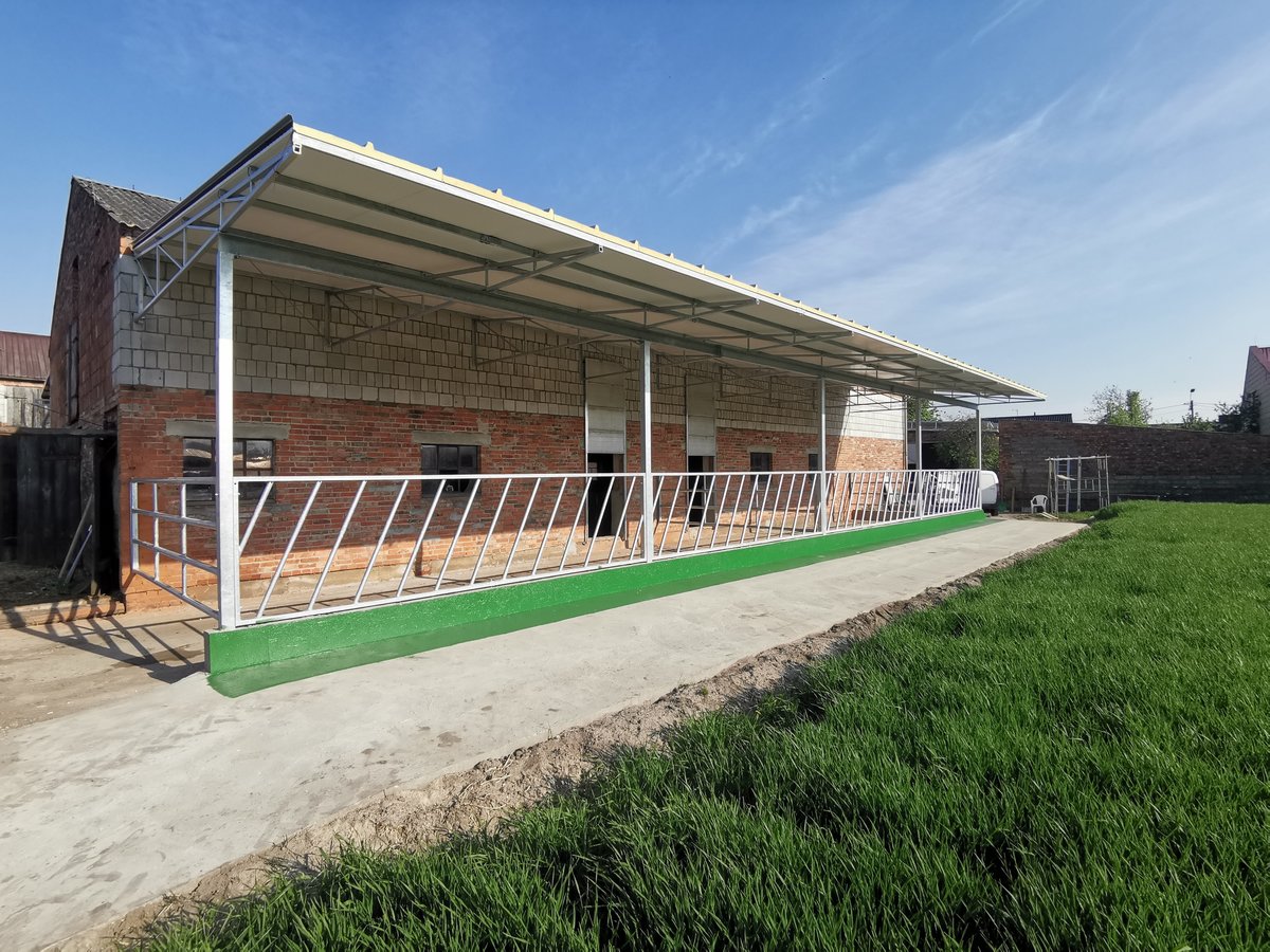 budynki inwentarskie wiaty cielętniki taras balkon zadaszenie rolety konstrukcje rolnicze hale wiat