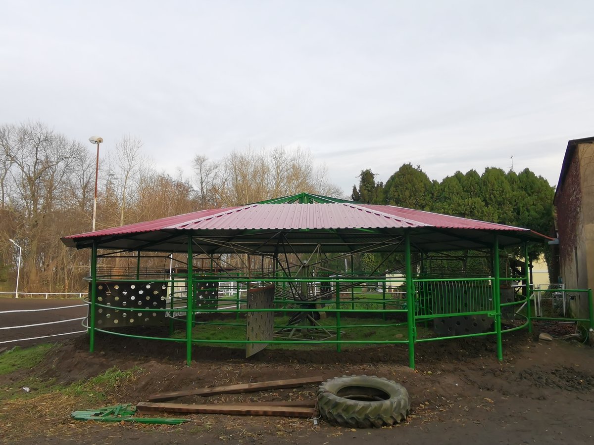 budynki inwentarskie wiaty taras balkon zadaszenie rolety cielętniki konstrukcje rolnicze hale wiat